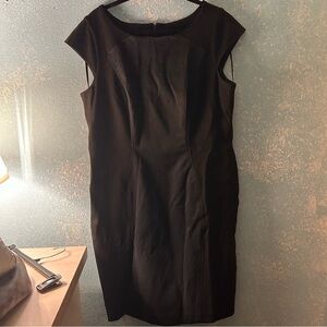 Mary Kay by Twinhill Elegant Black Panel Dress